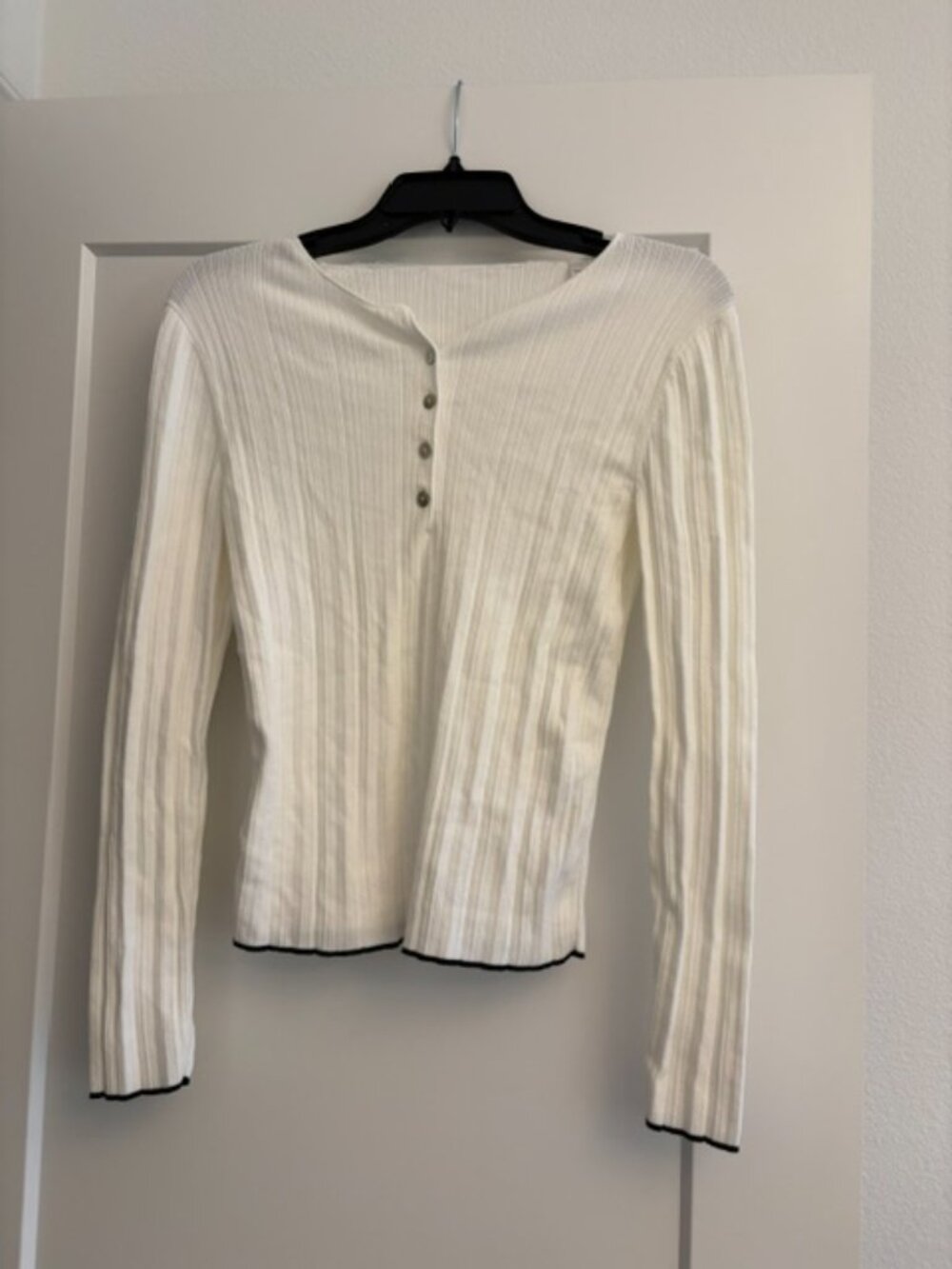 Women's Vince Henley Top w/ buttons (ribbed)